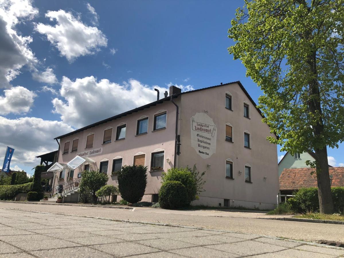 Zum Lindenwirt Hotel Spalt Exterior photo